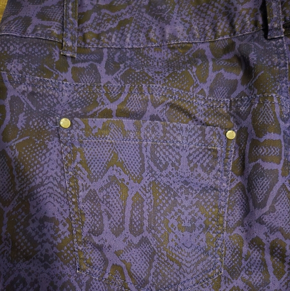 LANE BRYANT PURPLE SNAKESKIN JEANS W/ RHINESTONES - Picture 7 of 8